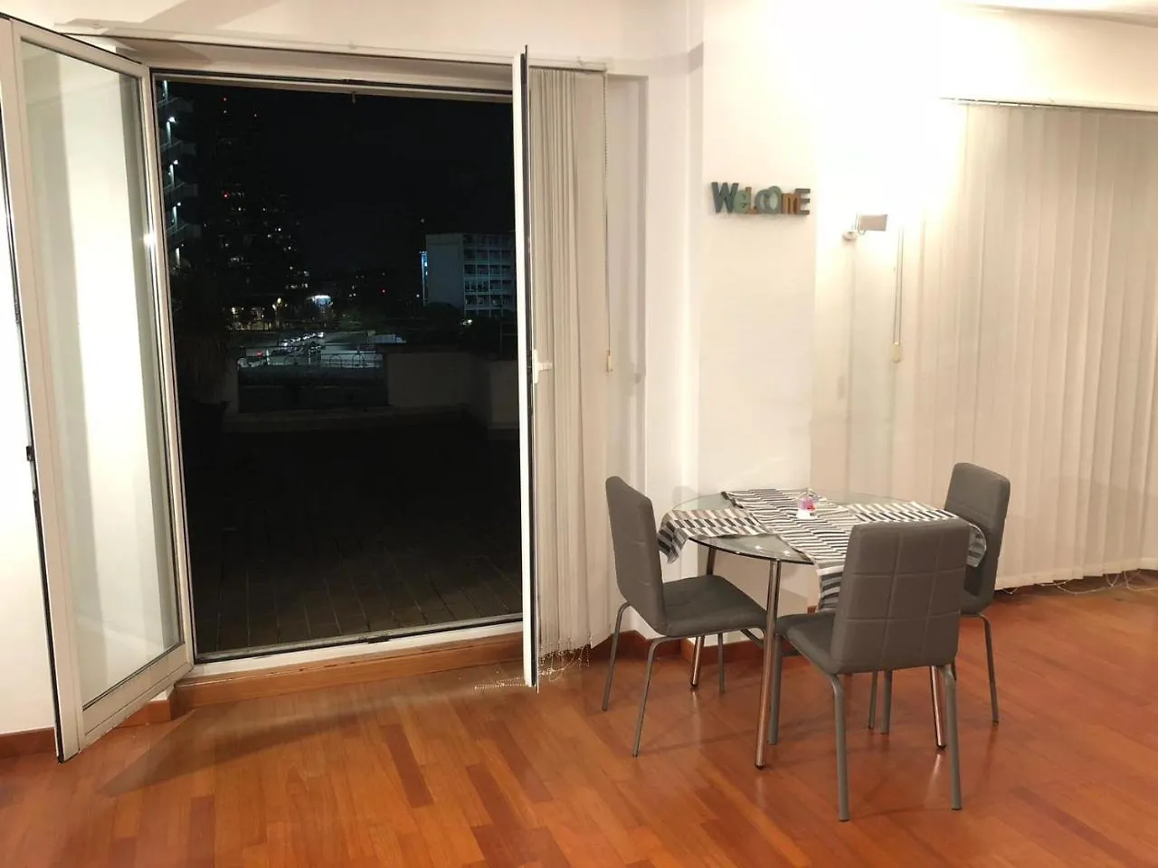 Central Deluxe Apartment Mediolan